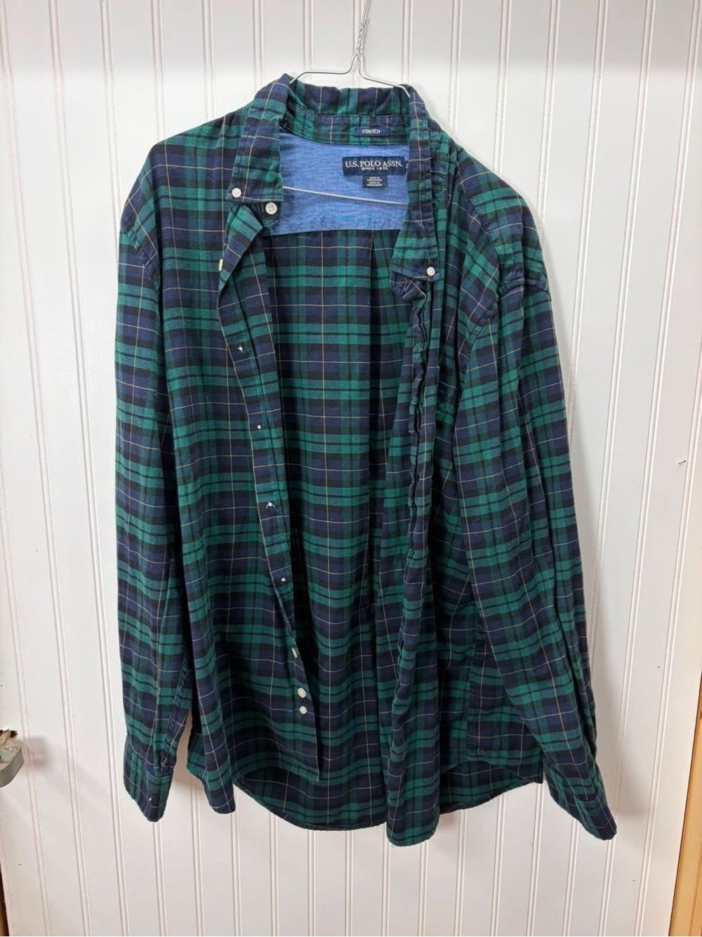 U.S. Polo Assn. Green & Navy Plaid Long-Sleeve Button-Down Shirt